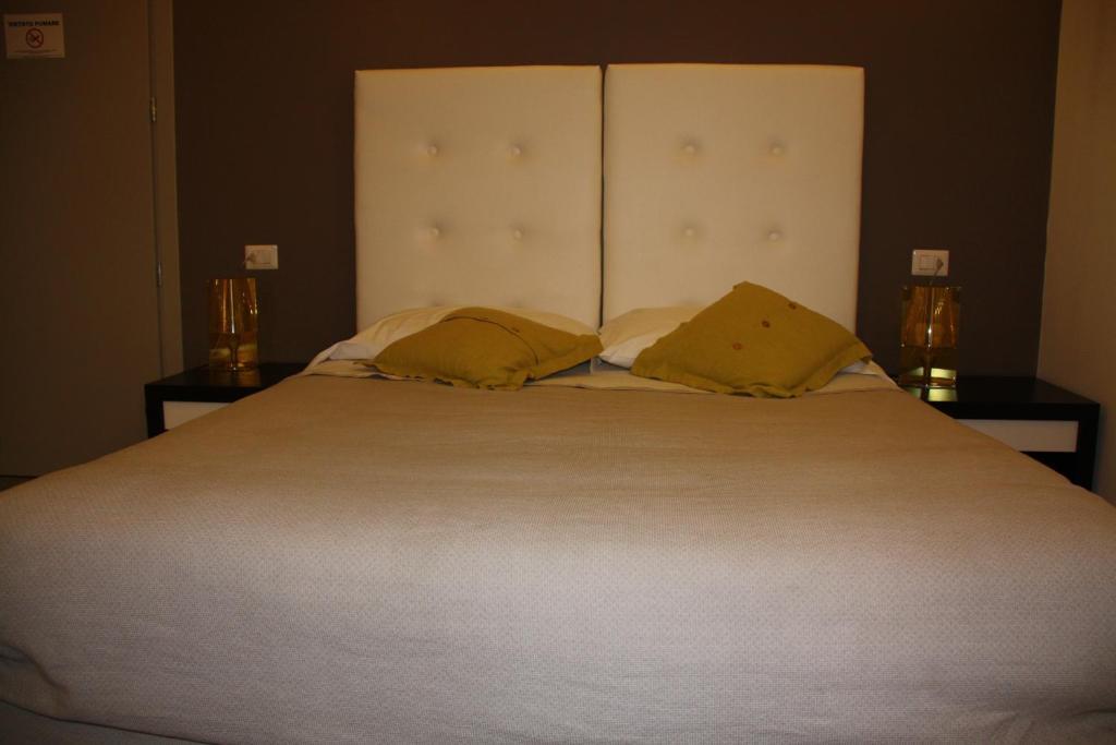Bcomfort Otel Cagliari Oda fotoğraf